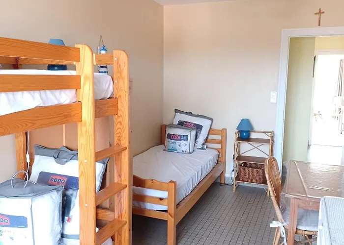 Le Navire Plage-des-Demoiselles